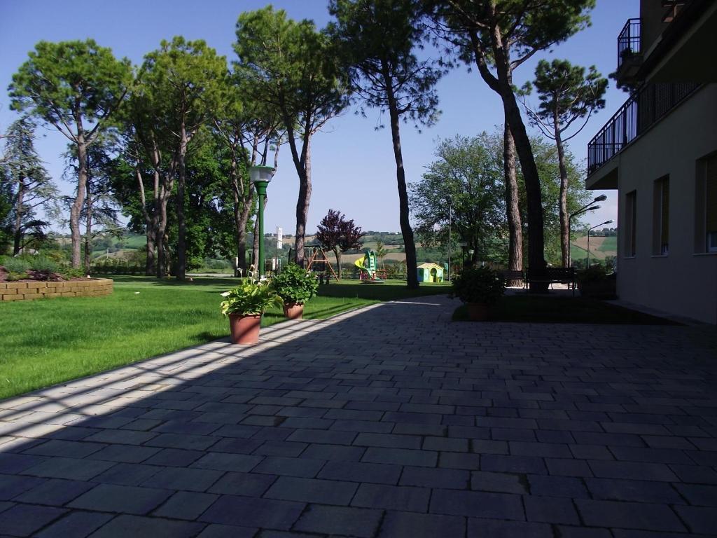 Hotel Ausonia Monte Porzio Exterior foto